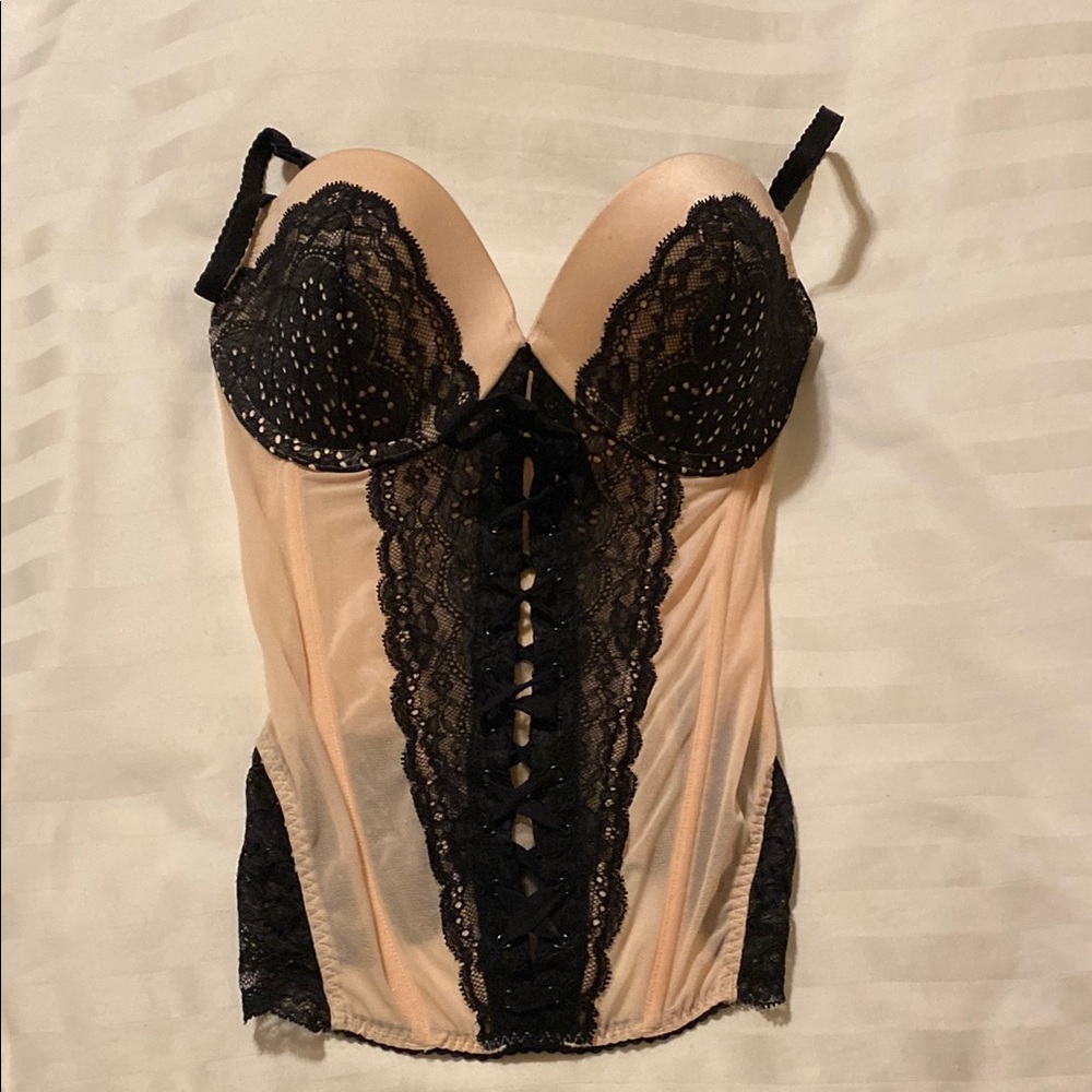 Elegant Lace Corset in Black and Cream